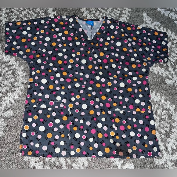 ⭐️H.Q.Scrub short sleeve top, guessing size Small⭐️Used Condition ⭐️ - Picture 2 of 9